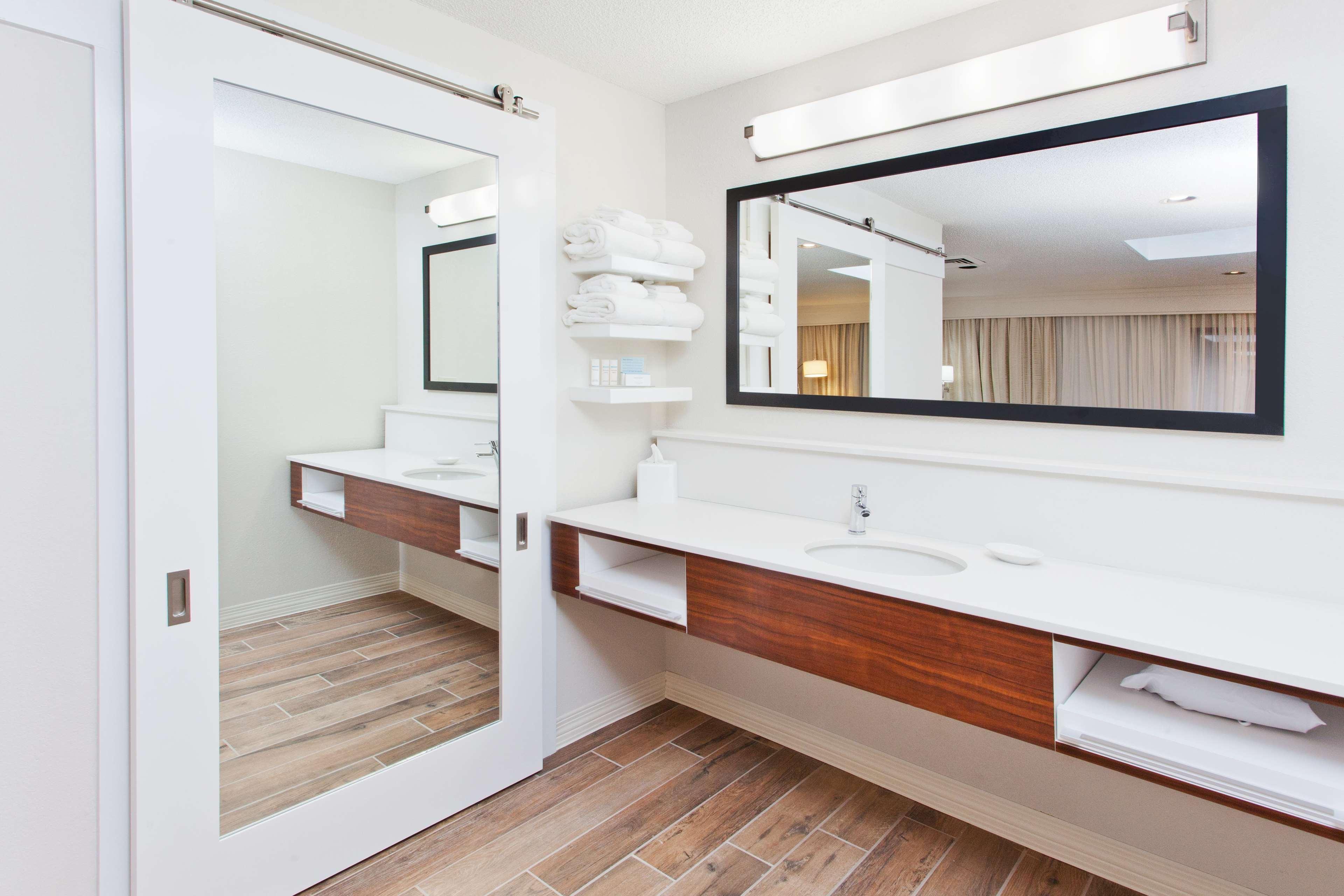 Hampton Inn Bremen Bagian luar foto