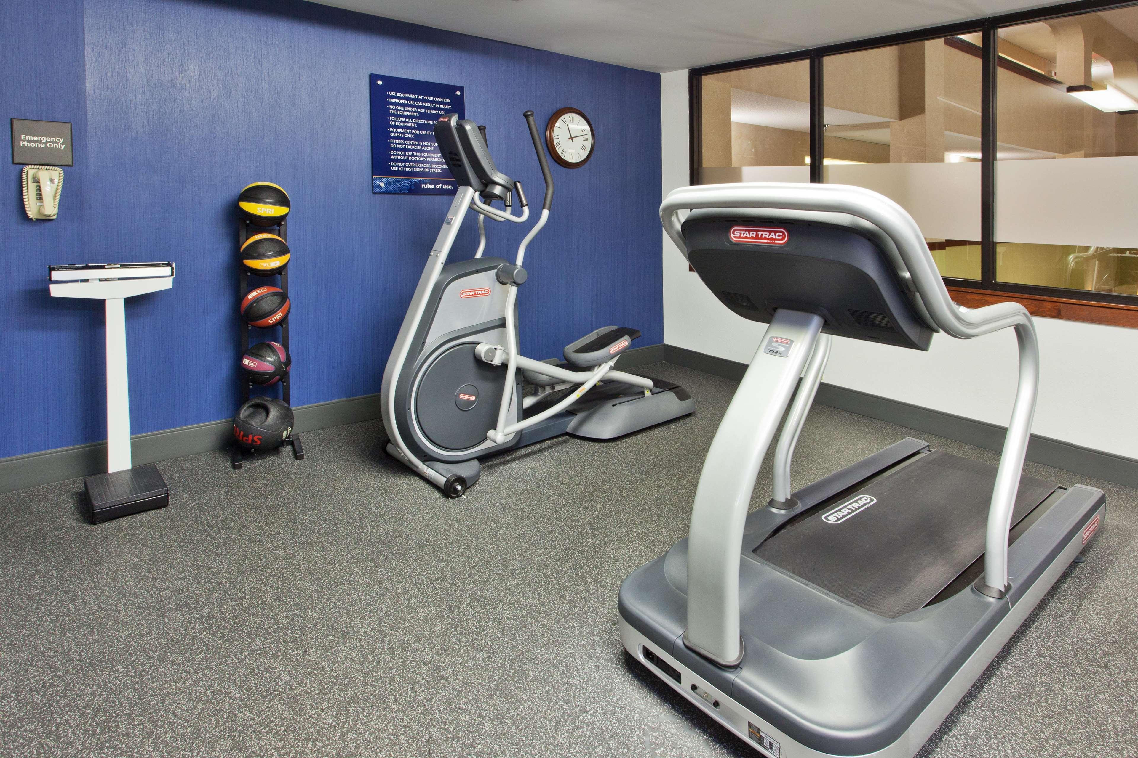 Hampton Inn Bremen Bagian luar foto