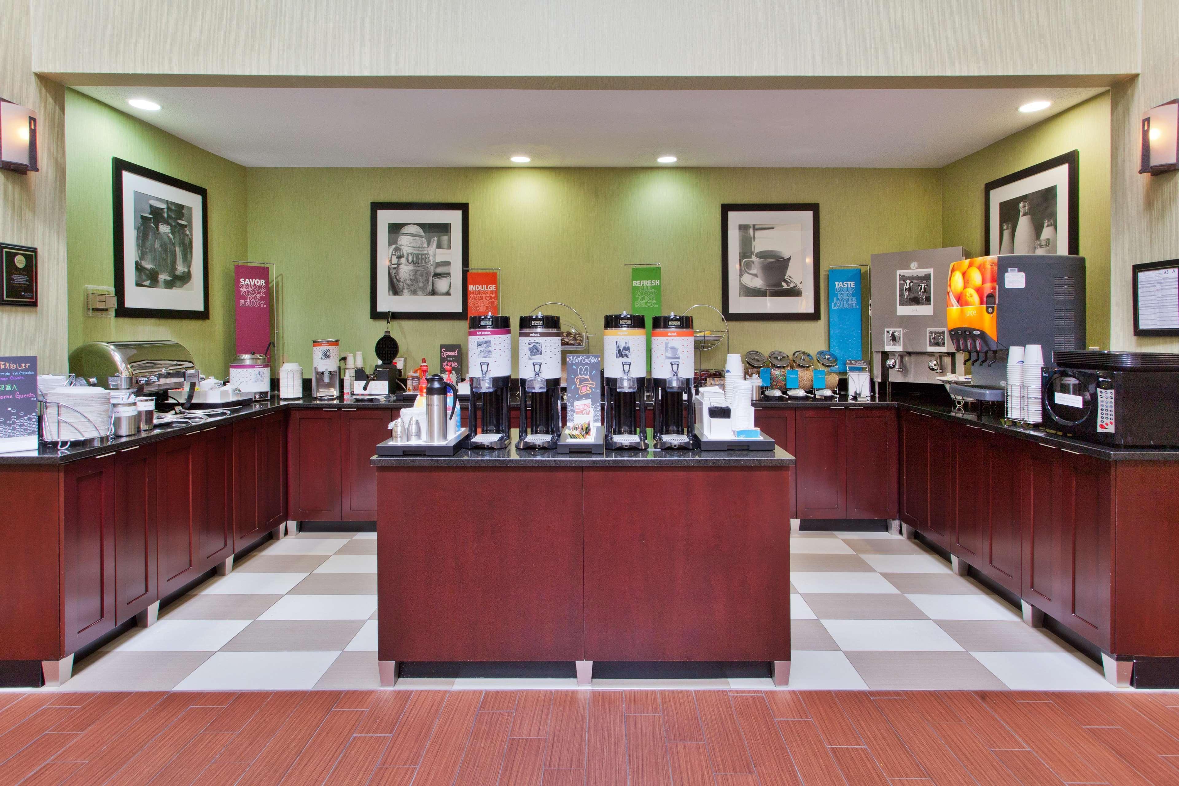 Hampton Inn Bremen Bagian luar foto