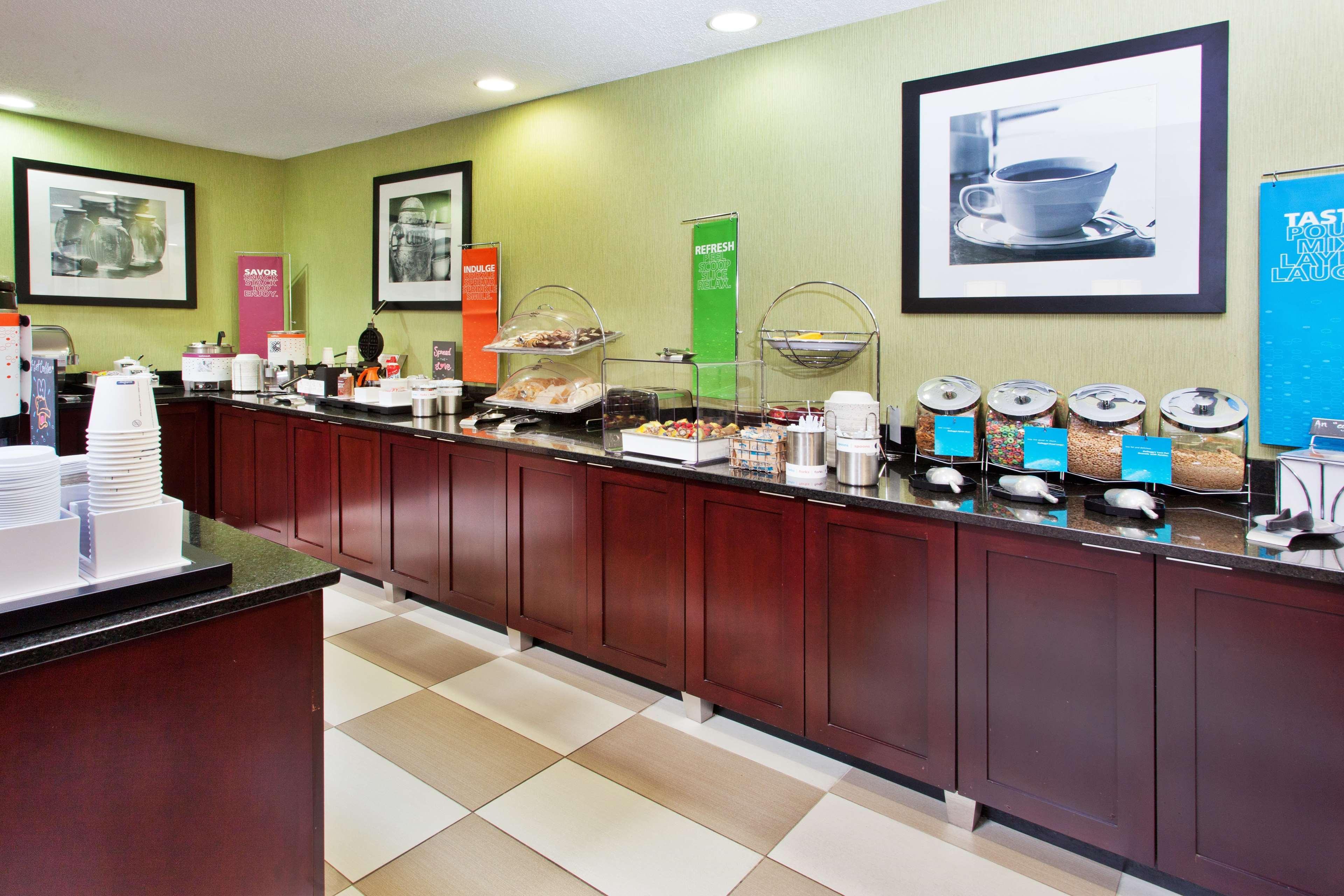 Hampton Inn Bremen Bagian luar foto